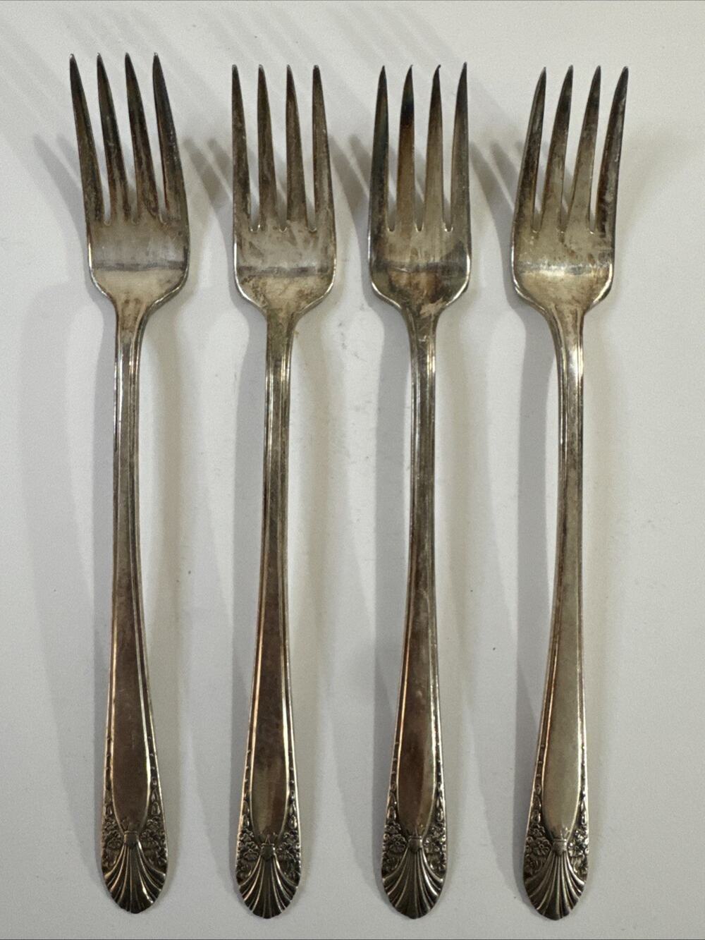 4 Grille Forks Vintage International Crown Radiance Silverplate Flatware (1939)